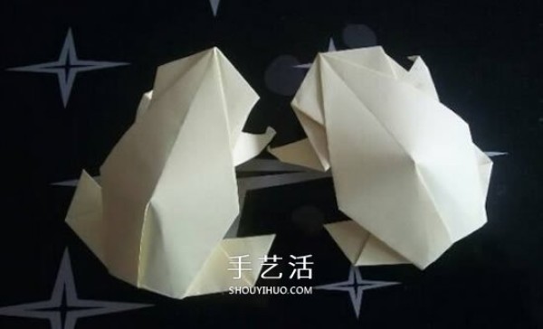 Childrens Origami Frog Step by Step Illustration Simple Three-dimensional Frog Origami Tutorial