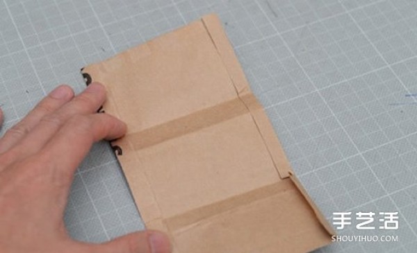 DIY step-by-step illustrated tutorial on how to make a Starbucks paper bag into a wallet