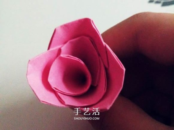 Illustration of how to fold a beautiful origami red rose for Valentines Day