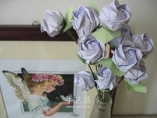 Illustrations of folding handmade roses and super-detailed origami rose step-by-step pictures