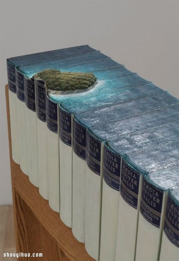 Paper Sculpture: Use old book waste to carve exquisite handmade art