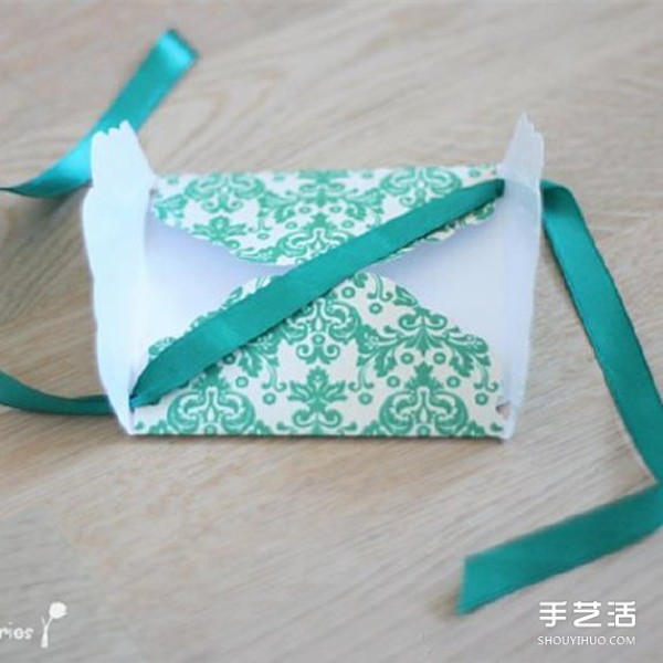 How to make beautiful greeting cards, handmade holiday cards with ribbons