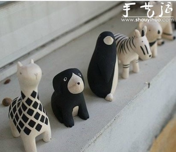 Handmade animal dolls made of pure wood