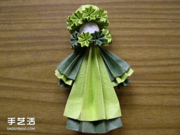 How to Make an Origami Doll, Illustrations of How to Fold a Doll in a Skirt