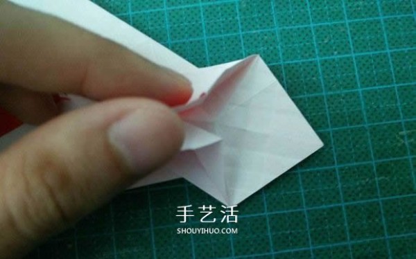 Illustrated tutorial on how to fold the Christmas crane How to fold the Christmas crane