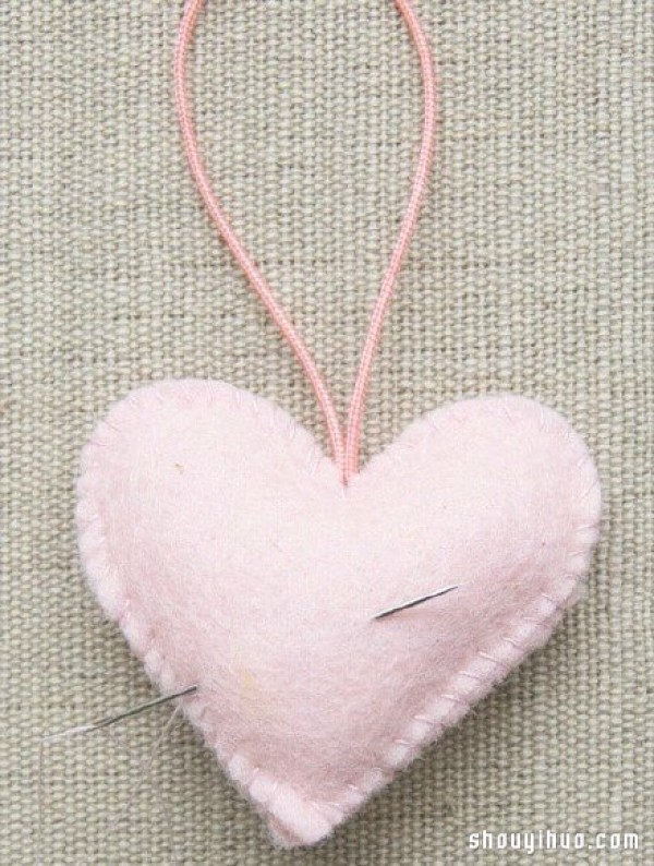 DIY handmade illustrated tutorial for non-woven heart-shaped pendant trinkets