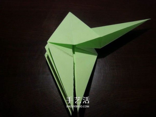 Illustrated tutorial on handmade crane dance origami, the folding process of three-dimensional paper crane