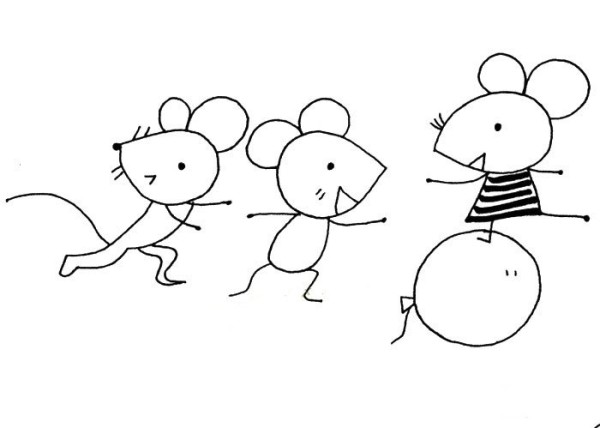 A group of little mice playing with balloons