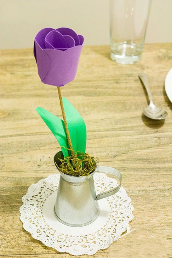 How to make three-dimensional tulips