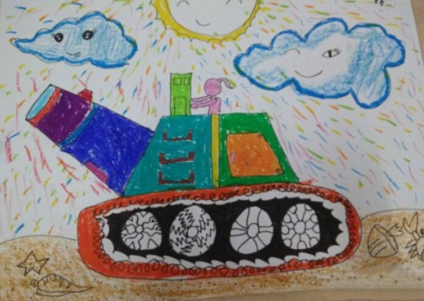 Colorful tank pictures, National Day childrens paintings online appreciation