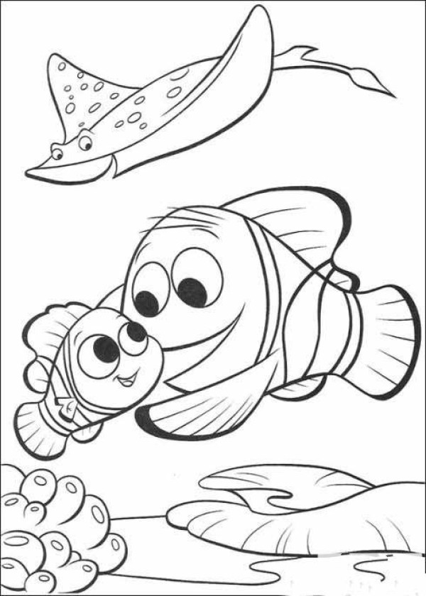 A simple drawing of mother fish and her baby fish playing together