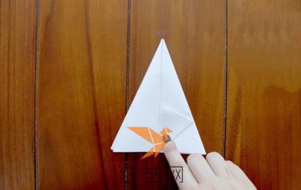 Tutorial on making a stylish polygonal origami lantern shade