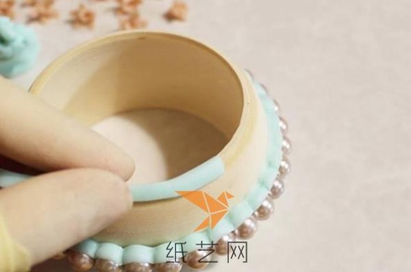 Beautiful clay flower bracelet making tutorial