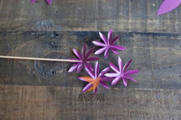 Tutorial on making beautiful flowers for Teacher’s Day gift wrapping