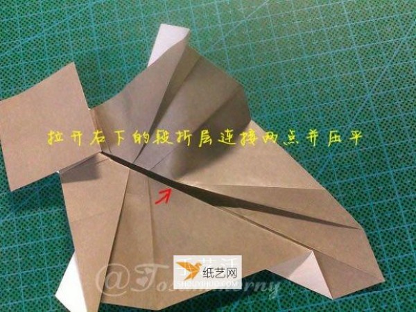 Illustration of how to prepare origami to fold Bugs Bunny