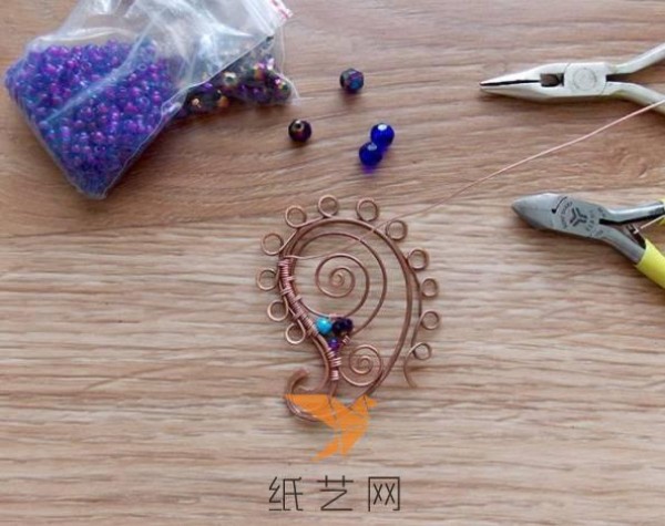 Tutorial on how to make a beautiful ethnic-style necklace for Christmas gifts