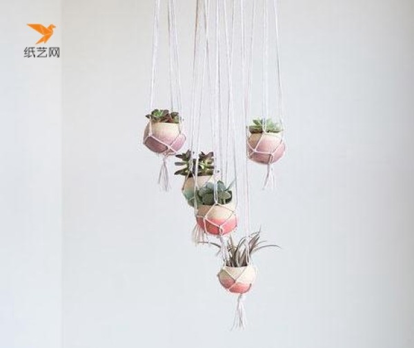 Tutorial on how to make woven hanging flower pots for succulent plants