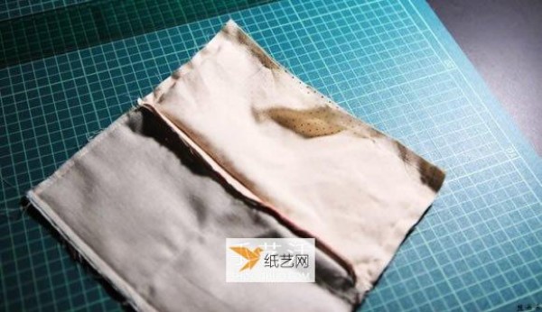 Make a small zipper wallet with card holder function