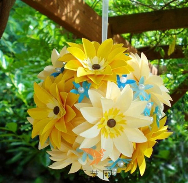 Beautiful and simple paper ball flower making tutorial