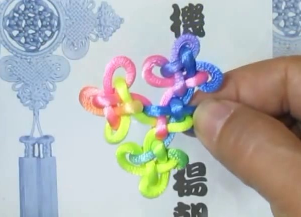 Chinese knot teaches you how to weave a wishful knot