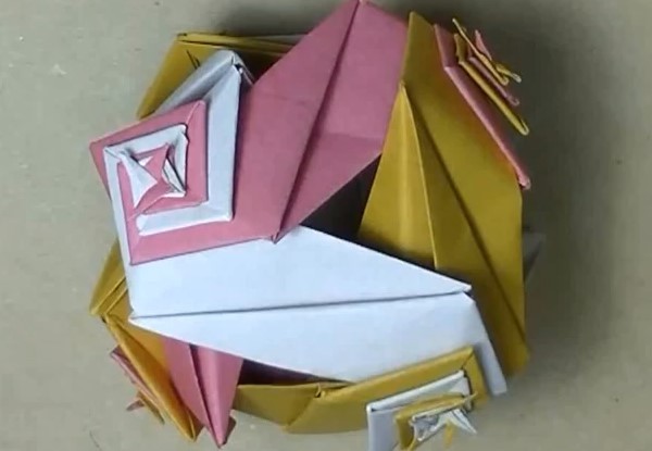 Origami video tutorial for modular origami woven balls