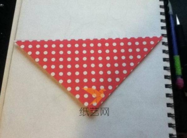 Tutorial on how to make a beautiful origami heart with a tie