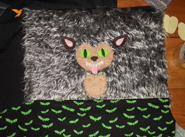 Detailed tutorial for making handmade DIY plush pillowcases