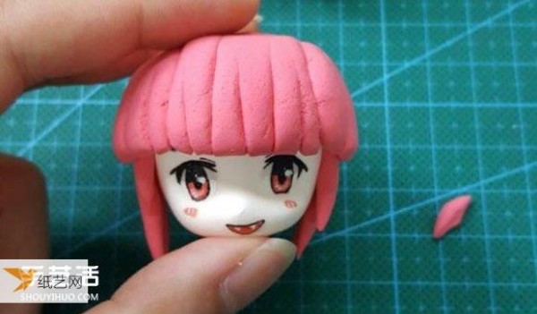 Use clay to make Annie, the daughter of darkness