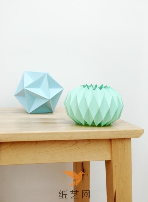 Tutorial on how to make a modern origami polygonal lantern and candle holder