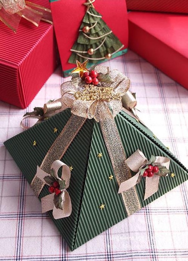 Beautiful handmade origami Christmas gift box DIY tutorial