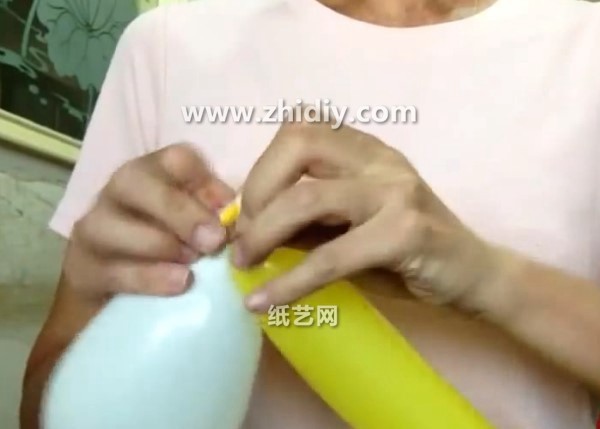 Tutorial on how to make a cute flying dragon balloon-shaped magic balloon