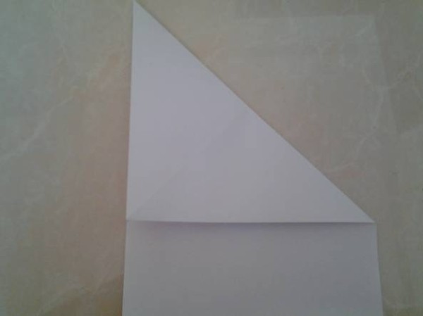 paper airplane that flies far