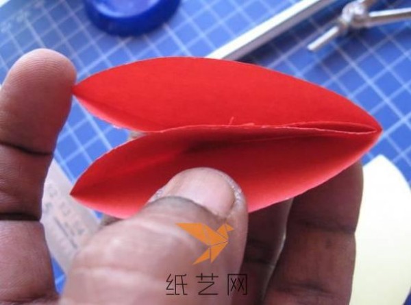 Simple childrens handmade paper flower making tutorial for Teachers Day