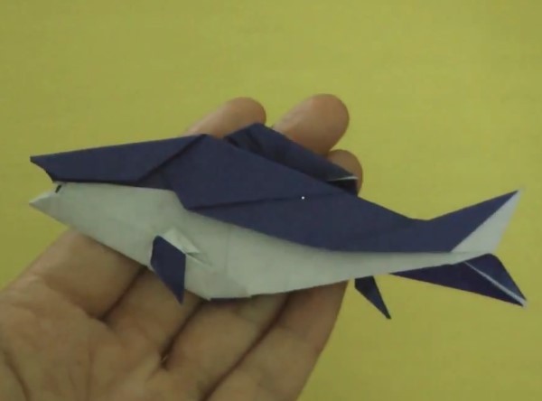 Detailed origami video tutorial for origami fish