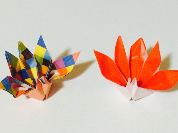 Video tutorial on how to fold the five-tailed paper crane