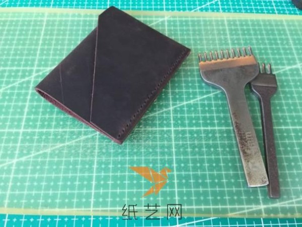 Super simple handmade leather card holder wallet making tutorial