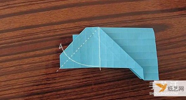 Illustration of the scary skull folding method