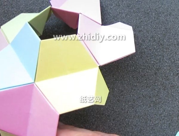 Tutorial on making three-dimensional origami configurations using combined origami modules