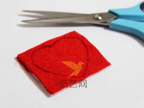 Beautiful handmade nonwoven heart-shaped Valentine’s Day decoration DIY tutorial