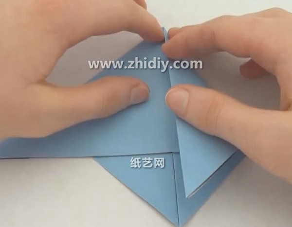 Simple folding tutorial for three-dimensional origami fish