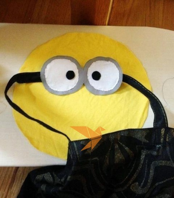 Tutorial on how to make cute handmade minion cushions