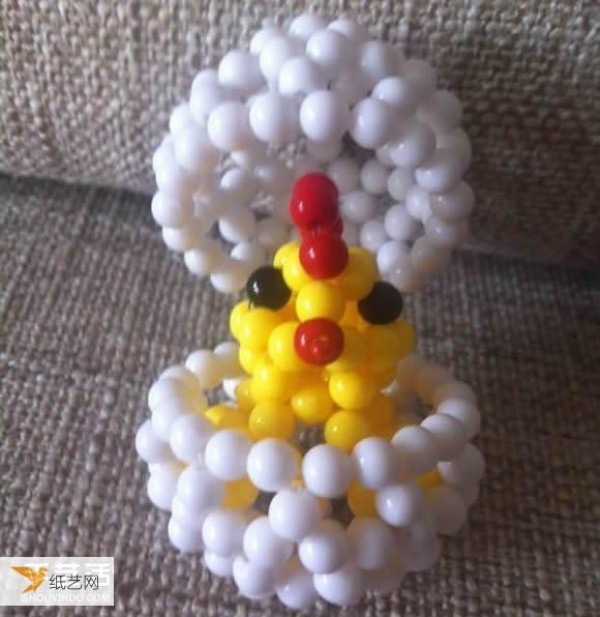 Tutorial on making hatched chick beaded handicrafts