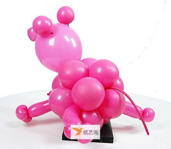 Step by step tutorial on how to make cute pink pig balloons