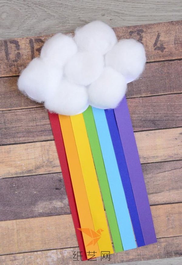 Handmade tutorial for children to make colorful clouds