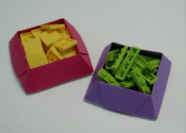 A step-by-step tutorial on making origami boxes