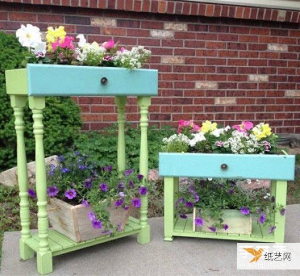 Illustrated tutorial on using old furniture at home to transform personalized flower pots and flower stands