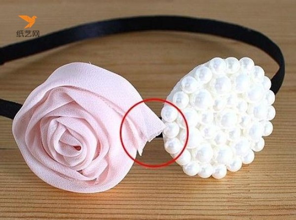 Tutorial on how to make sweet handmade pearl hairpins