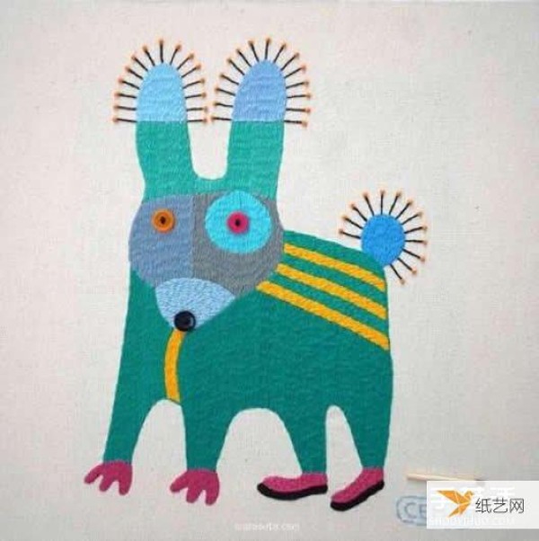 A set of hand-made embroidery works that make animals beautiful, colorful and delicate