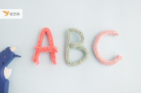 So cute, knitted wool letter brooch!