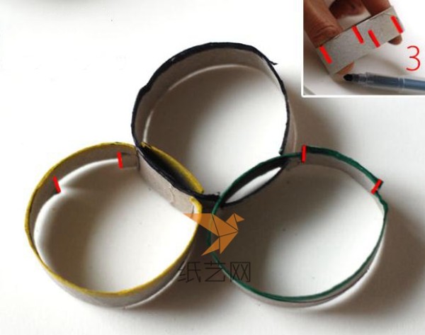 Tutorial on using toilet paper tube waste to make children’s handmade Olympic rings